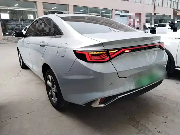 Geely Emgrand L Hip 2024