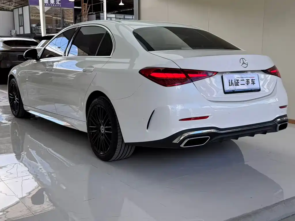 Mercedes-Benz C-Class 2023 — фото 9