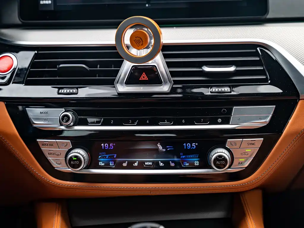BMW M5 2021 — фото 13