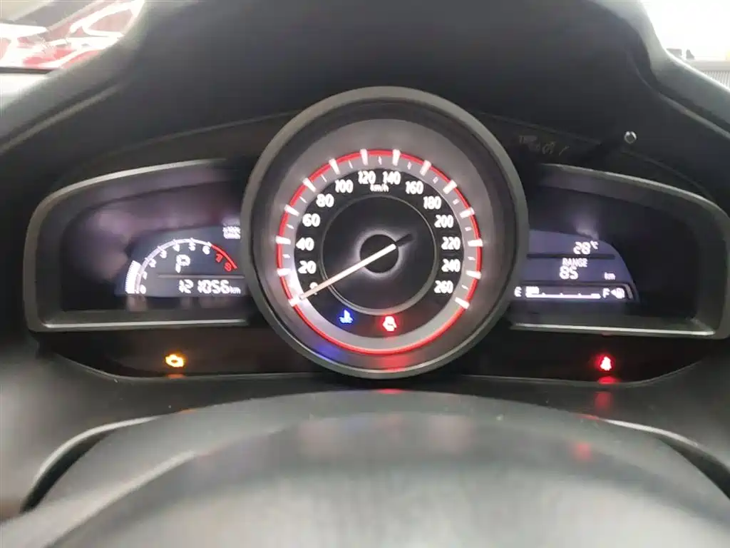 Mazda 3 Axela 2016 — фото 12