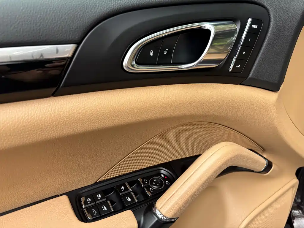 Porsche Cayenne 2016 — фото 6