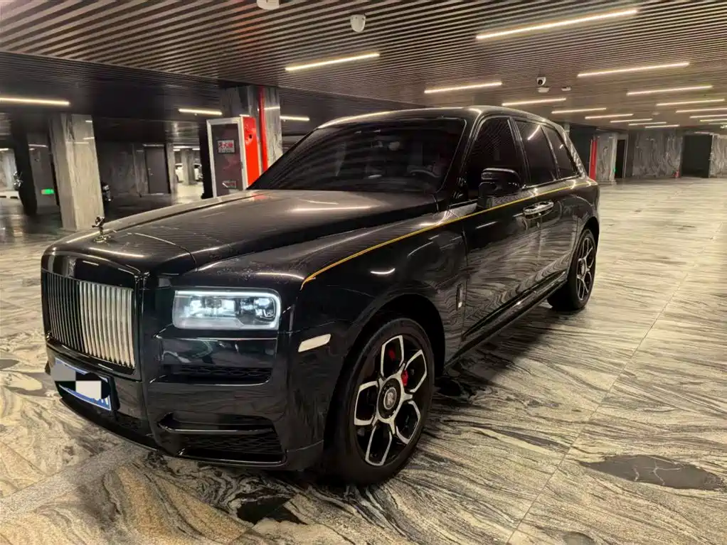 Rolls-Royce Cullinan 2021 — фото 1