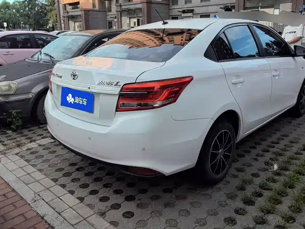 Toyota Yaris L 2019