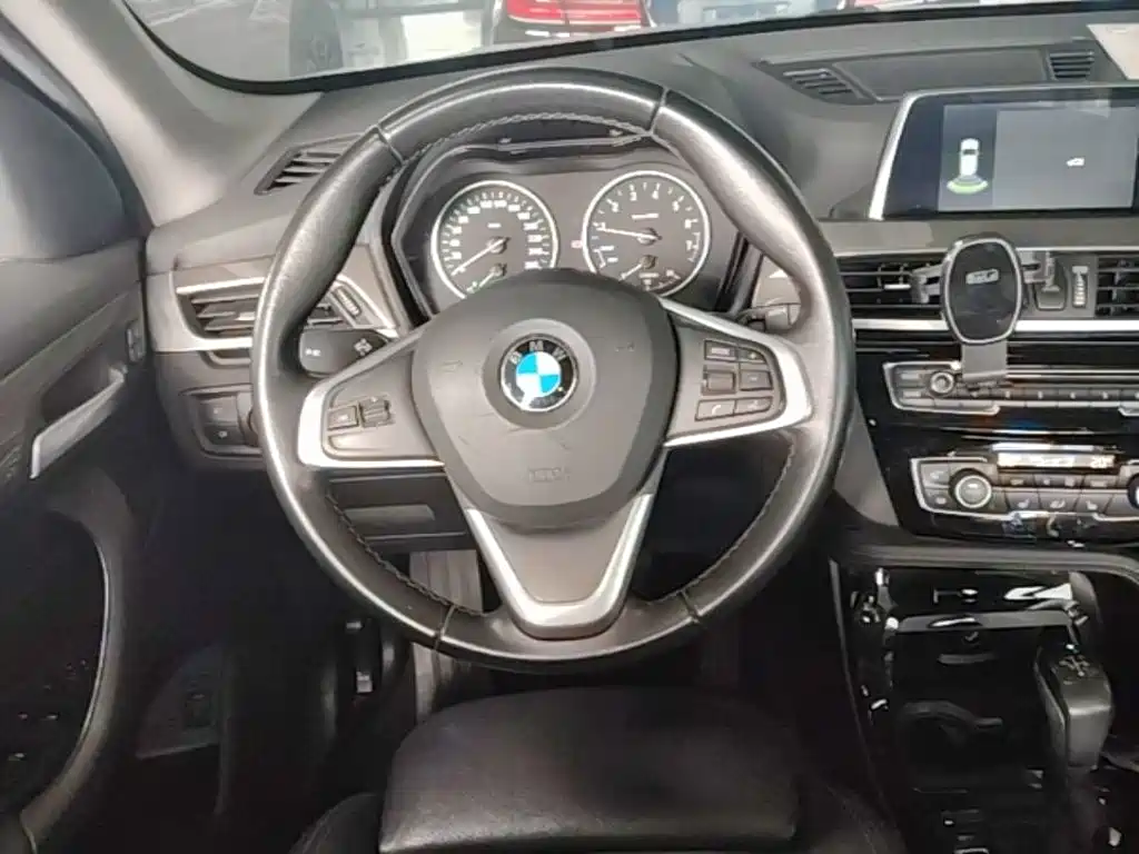 BMW X1 2018 — фото 11
