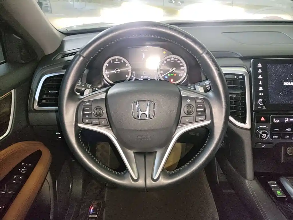 Honda UR-V 2017 — фото 11