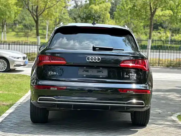 Audi Q5L 2021