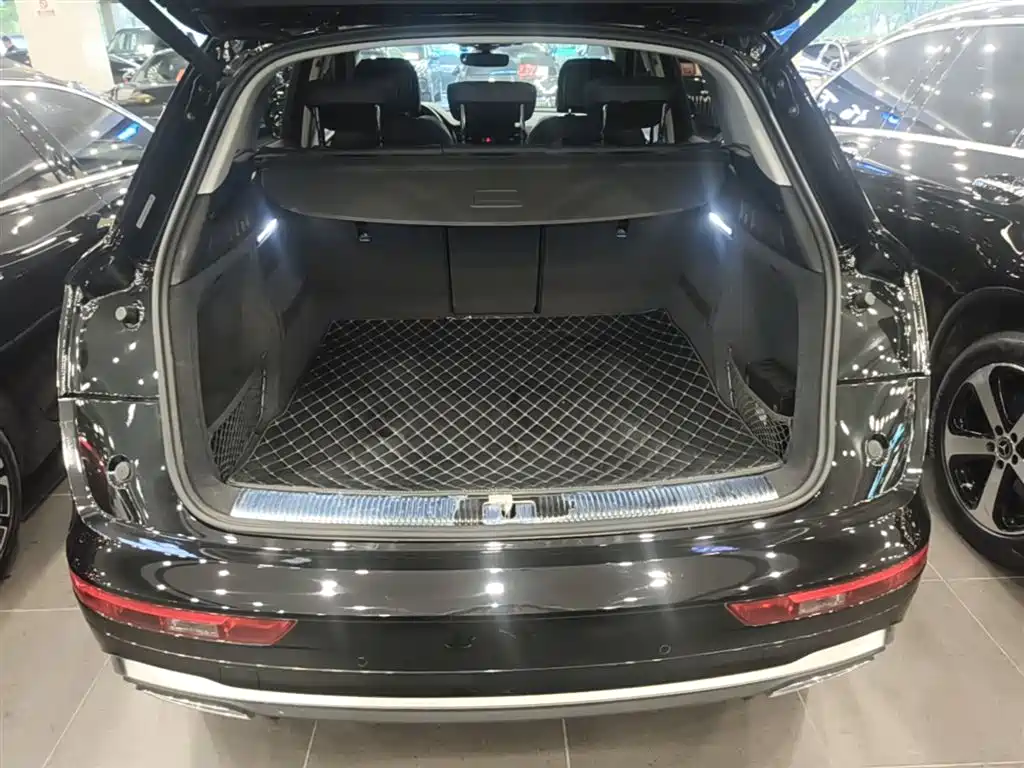 Audi Q5L 2022 — фото 19