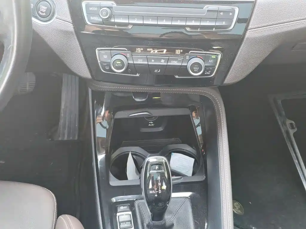 BMW X2 2022 — фото 10