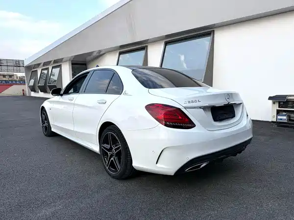 Mercedes-Benz C-Class 2021