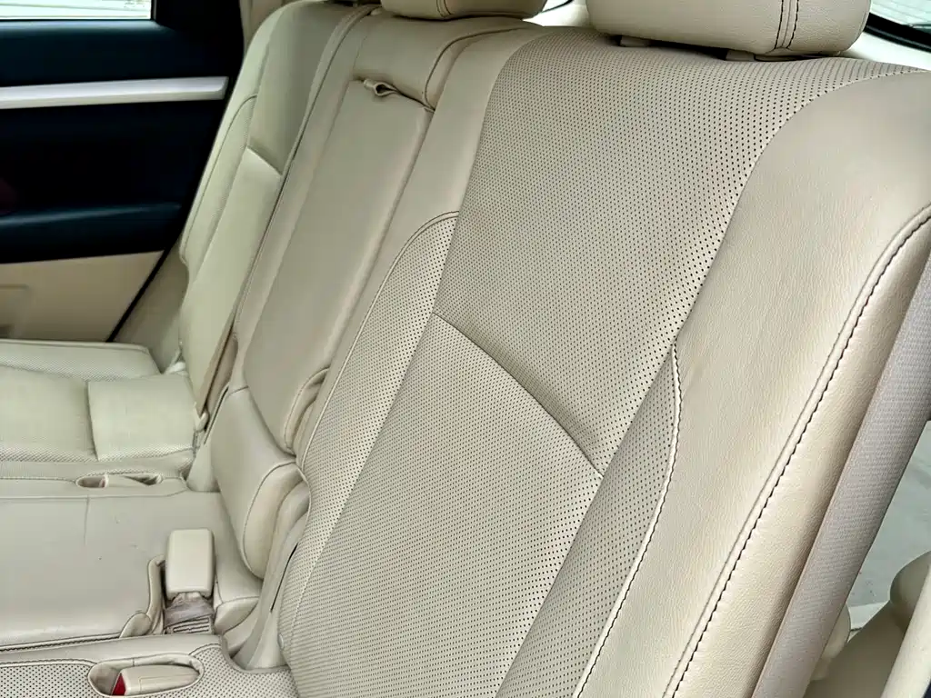 Toyota Highlander 2015 — фото 40