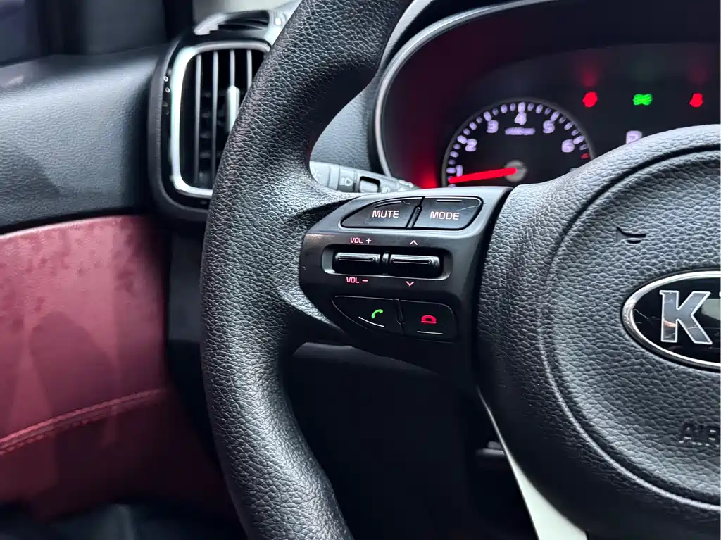 Kia KX3 2016 — фото 18