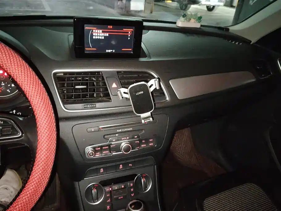 Audi Q3 2016 — фото 13