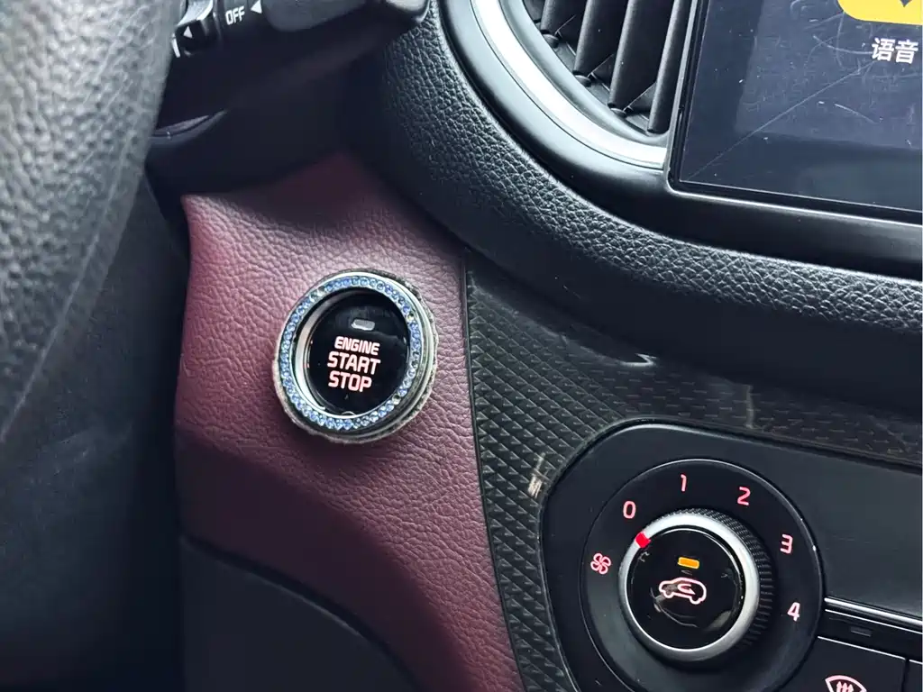 Kia KX3 2016 — фото 20