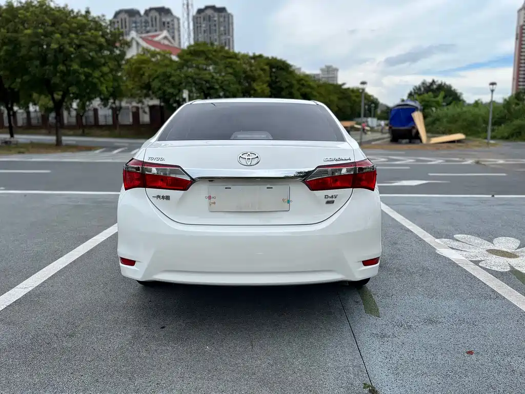 Toyota Corolla 2017 — фото 17