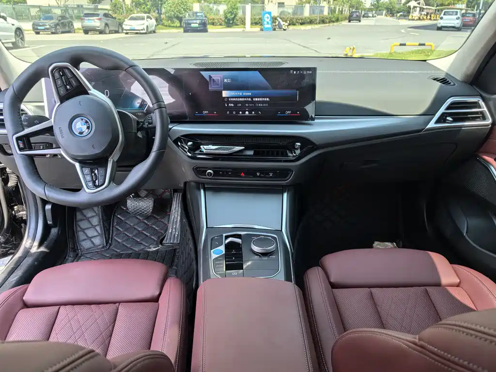 BMW i3 2025 — фото 4