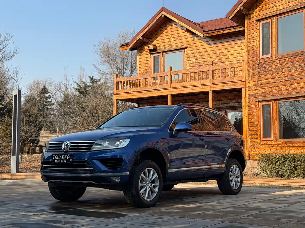 Volkswagen Touareg 2016 — фото 1