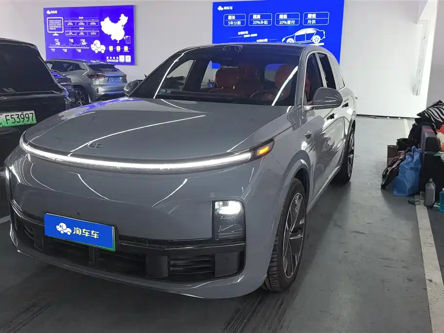Li Auto Li L8 2025
