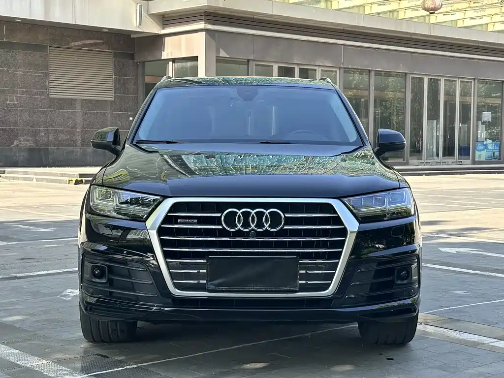Audi Q7 2018 — фото 2