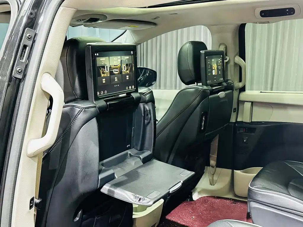 Chrysler Grand Voyager 2020 — фото 13