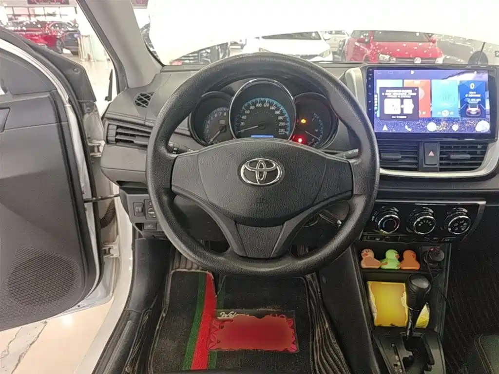 Toyota Yaris L 2019 — фото 11