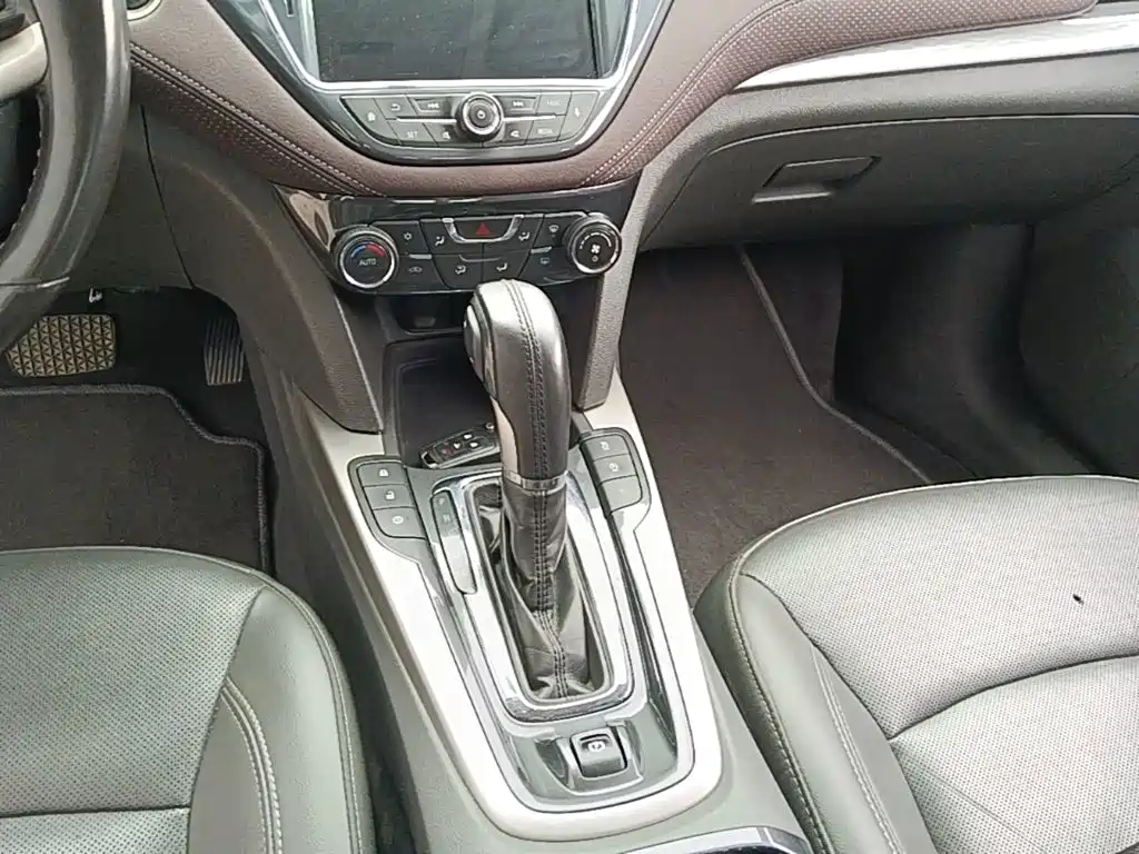Chevrolet Malibu 2017 — фото 14
