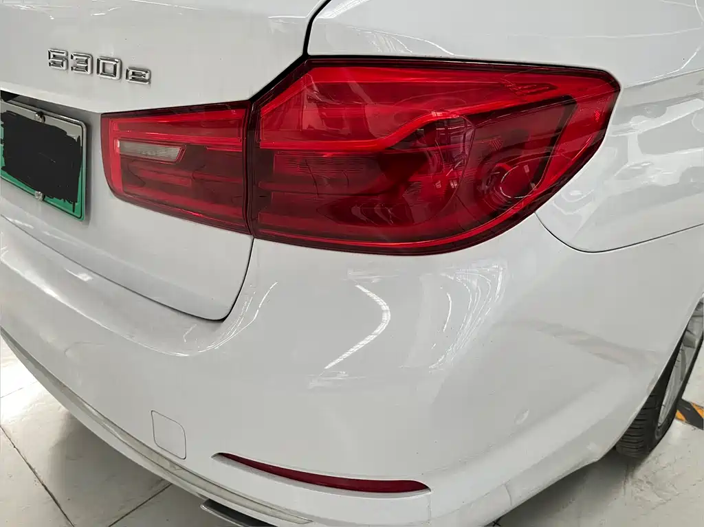 BMW 5 Series New Energy 2019 — фото 18