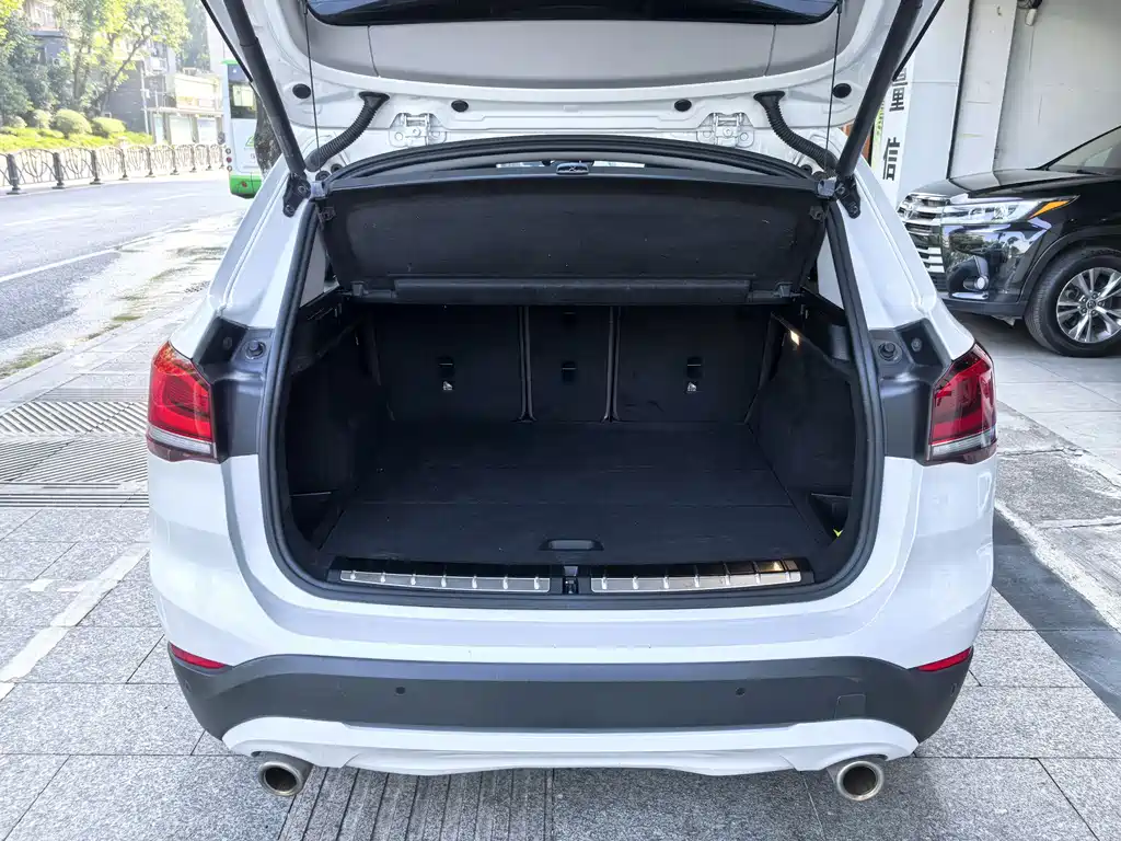 BMW X1 2021 — фото 17