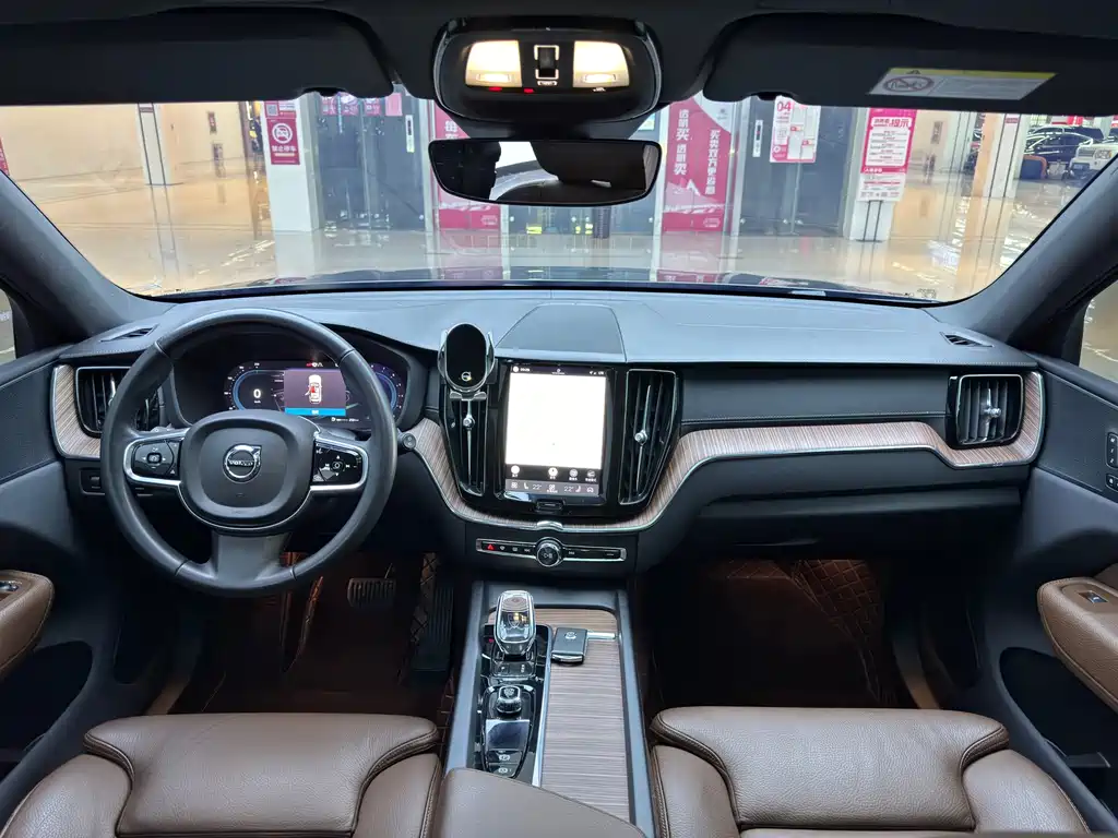 Volvo XC60 2021