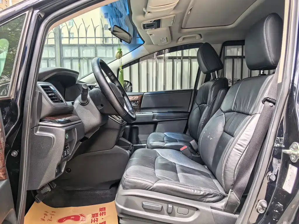 Honda Odyssey 2015 — фото 3