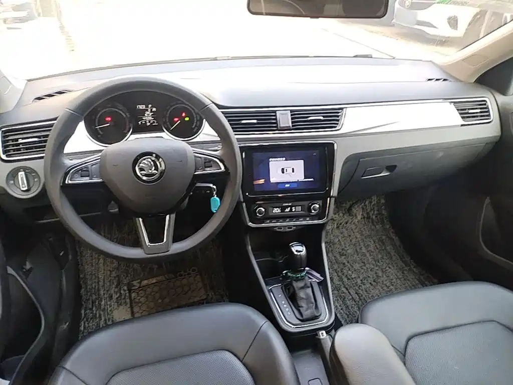 Skoda Rapid 2022 — фото 10