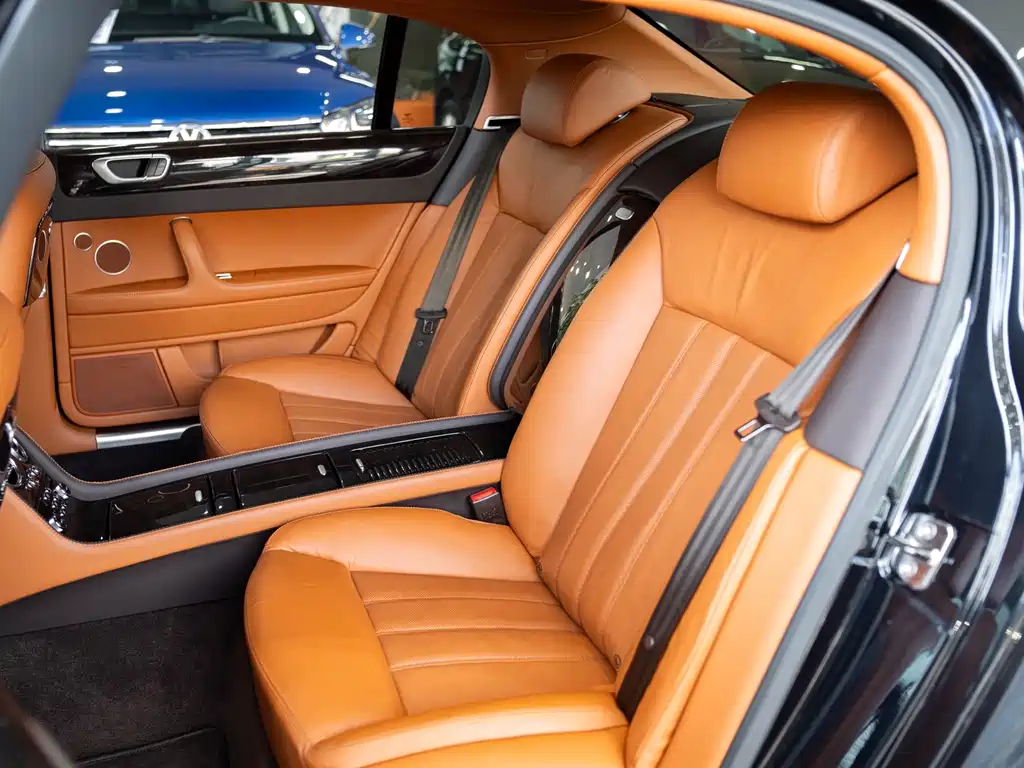 Bentley Flying Spur 2012 — фото 30