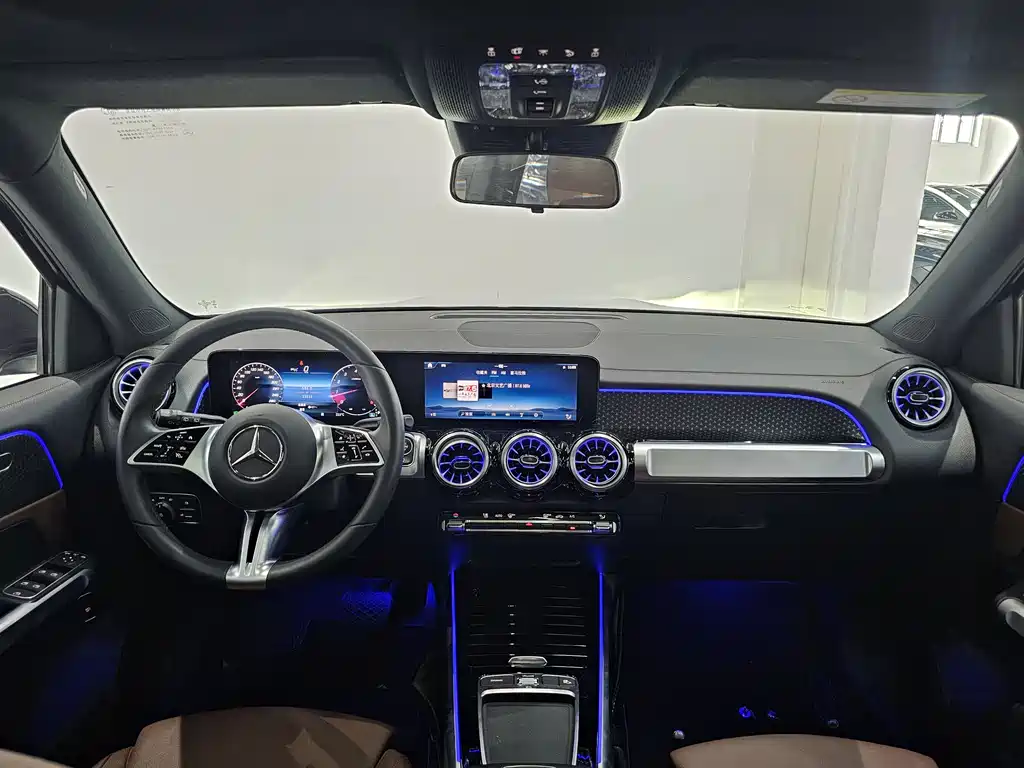 Mercedes-Benz GLB 2024 — фото 13