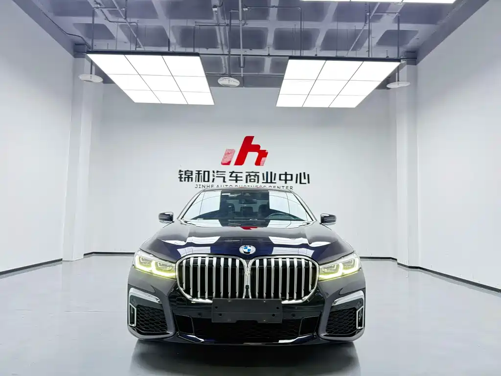 BMW 7 Series 2021 — фото 1