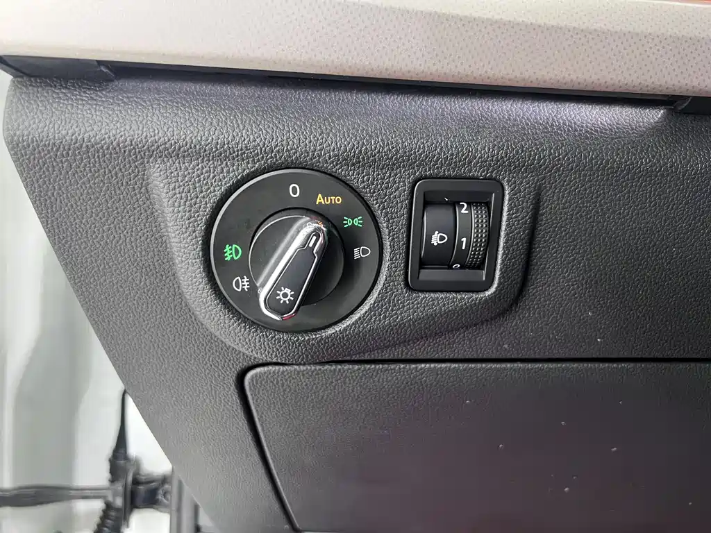Volkswagen Bora 2023 — фото 9