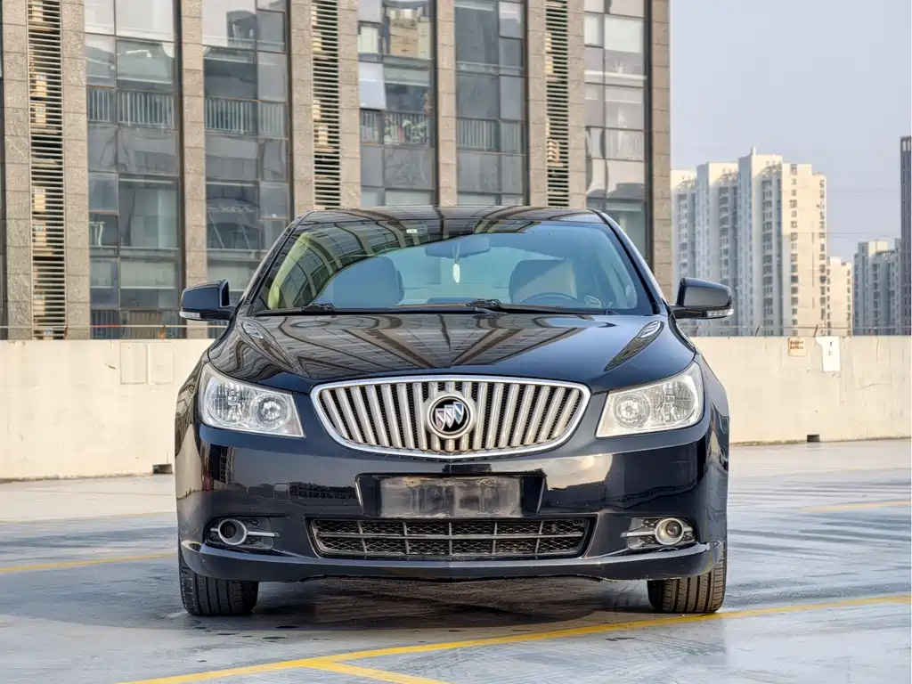 Buick LaCrosse 2013 — фото 2