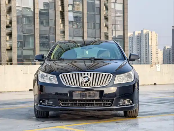 Buick LaCrosse 2012