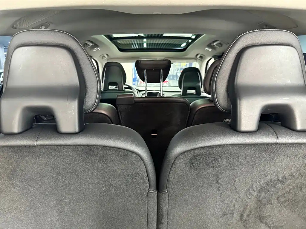 Volvo XC90 2017 — фото 12