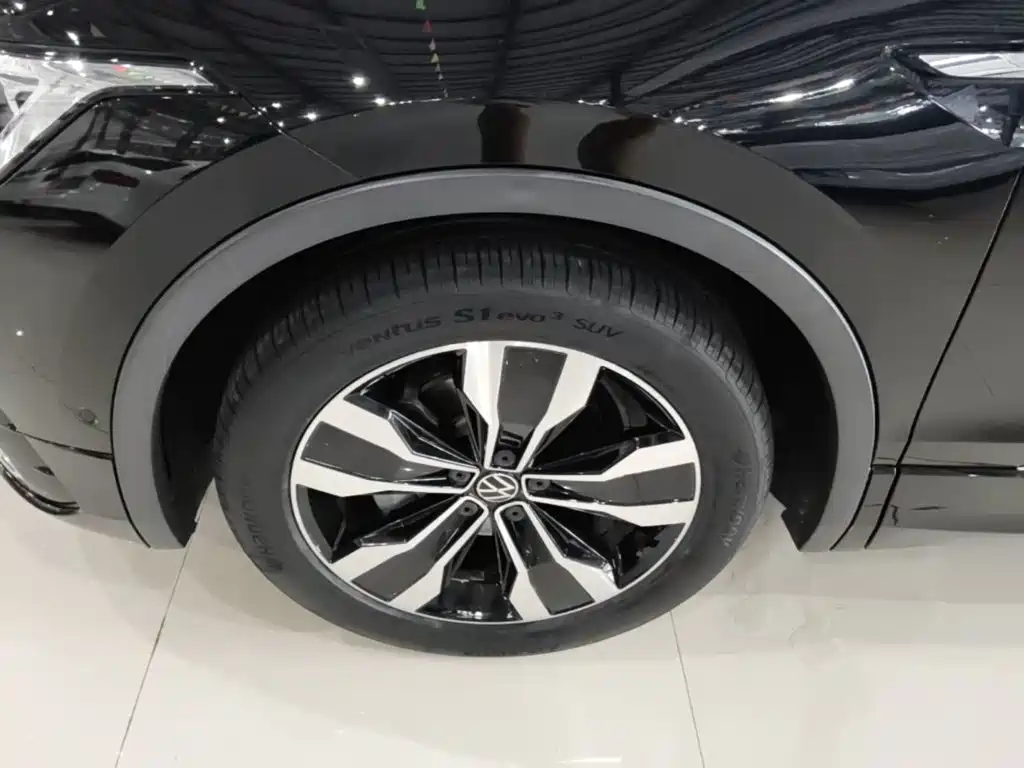 Volkswagen Tiguan L 2022 — фото 23