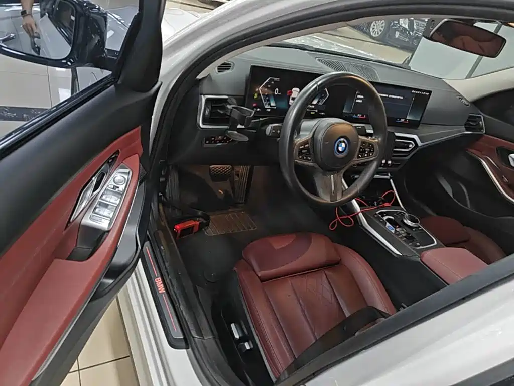 BMW i3 2022 — фото 16