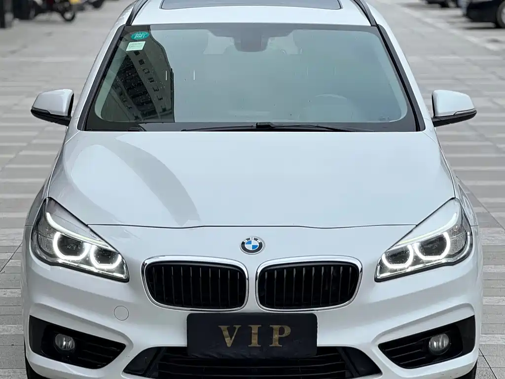 BMW 2 Series Active Tourer 2018 — фото 4