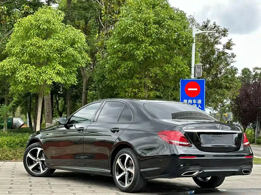 Mercedes-Benz E-Class 2017