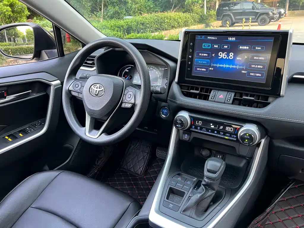 Toyota RAV4 2020 — фото 11