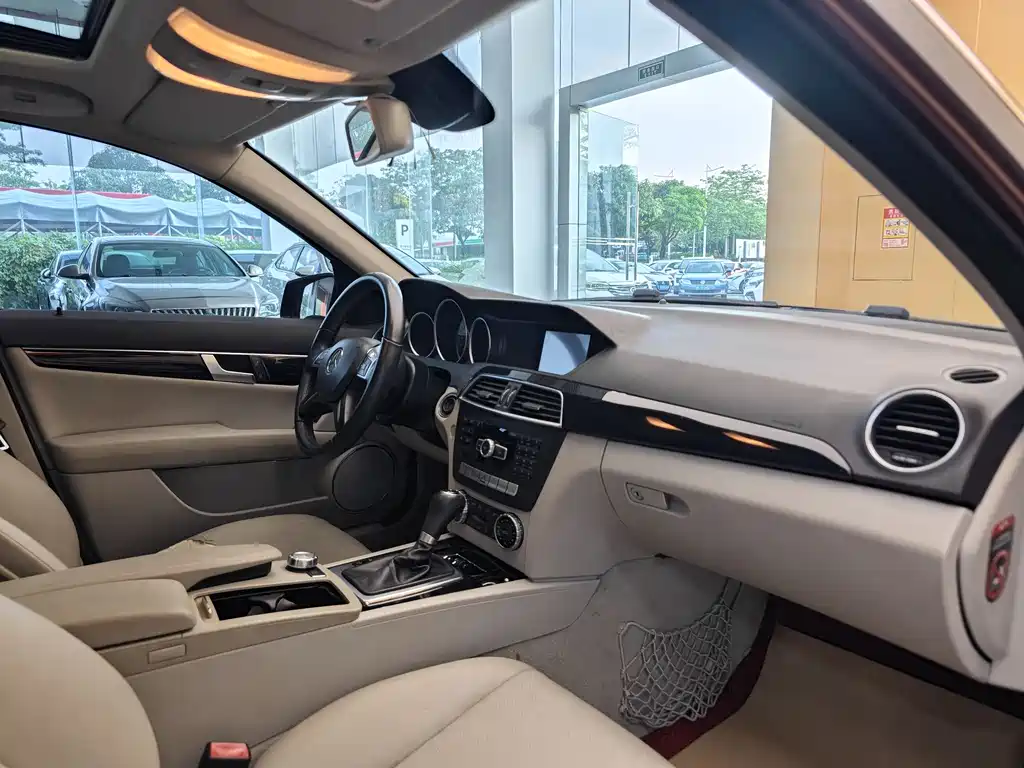 Mercedes-Benz C-Class 2014 — фото 33