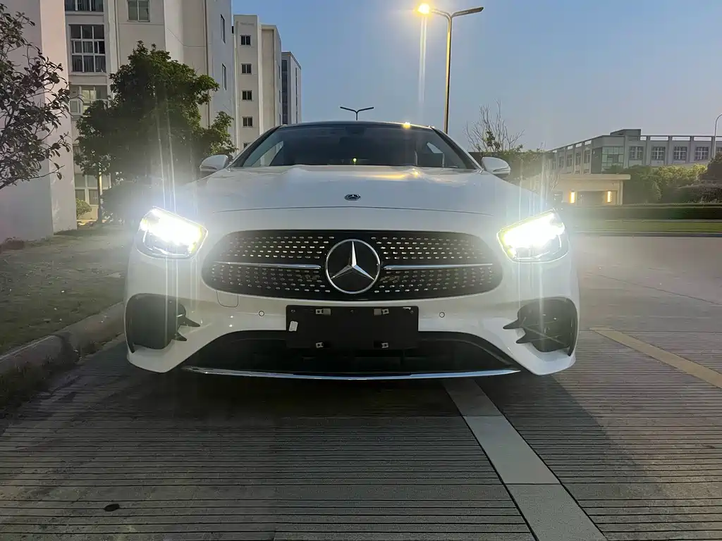 Mercedes-Benz E-Class 2021