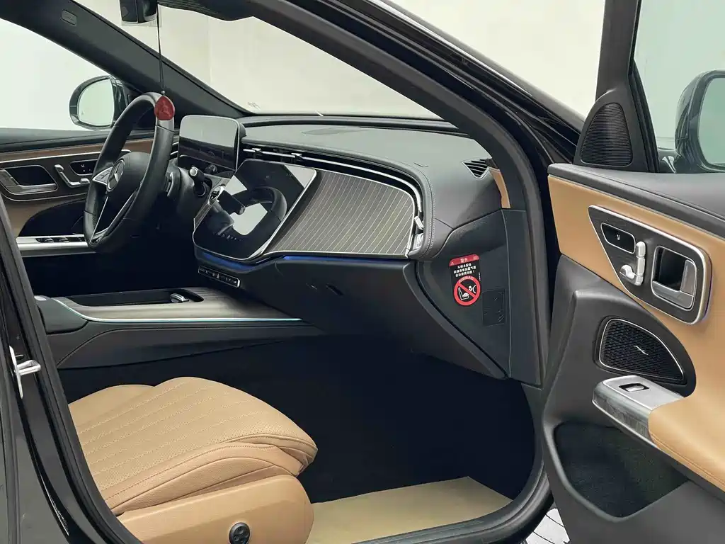 Mercedes-Benz E-Class 2024