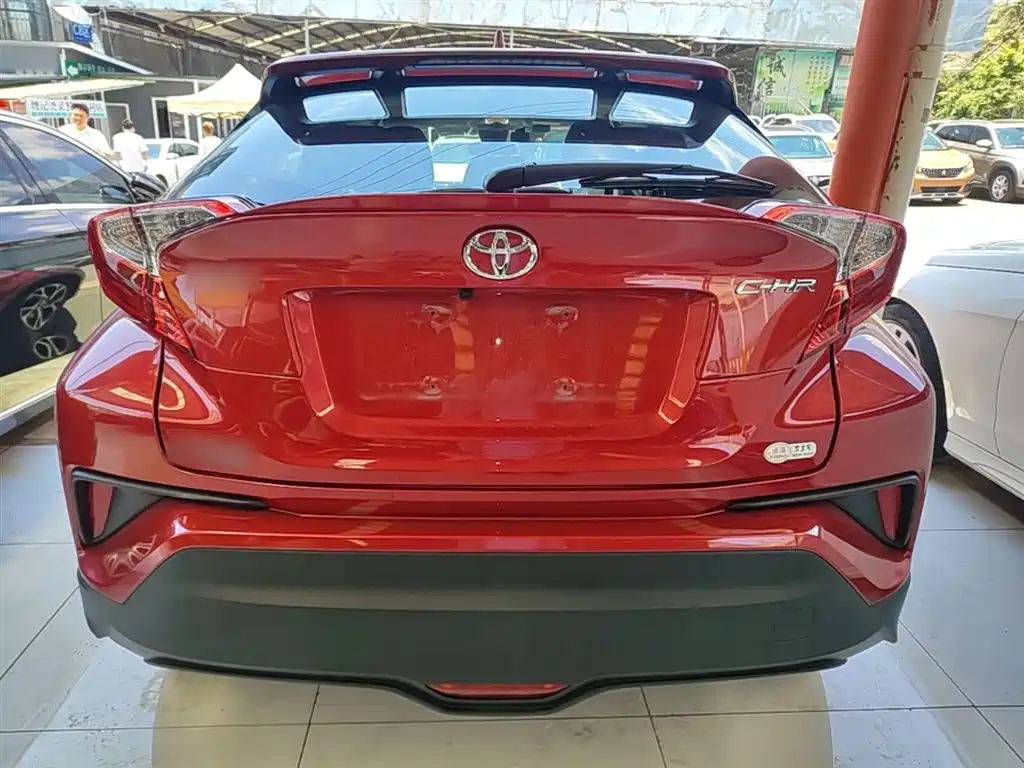 Toyota C-HR 2020 — фото 6