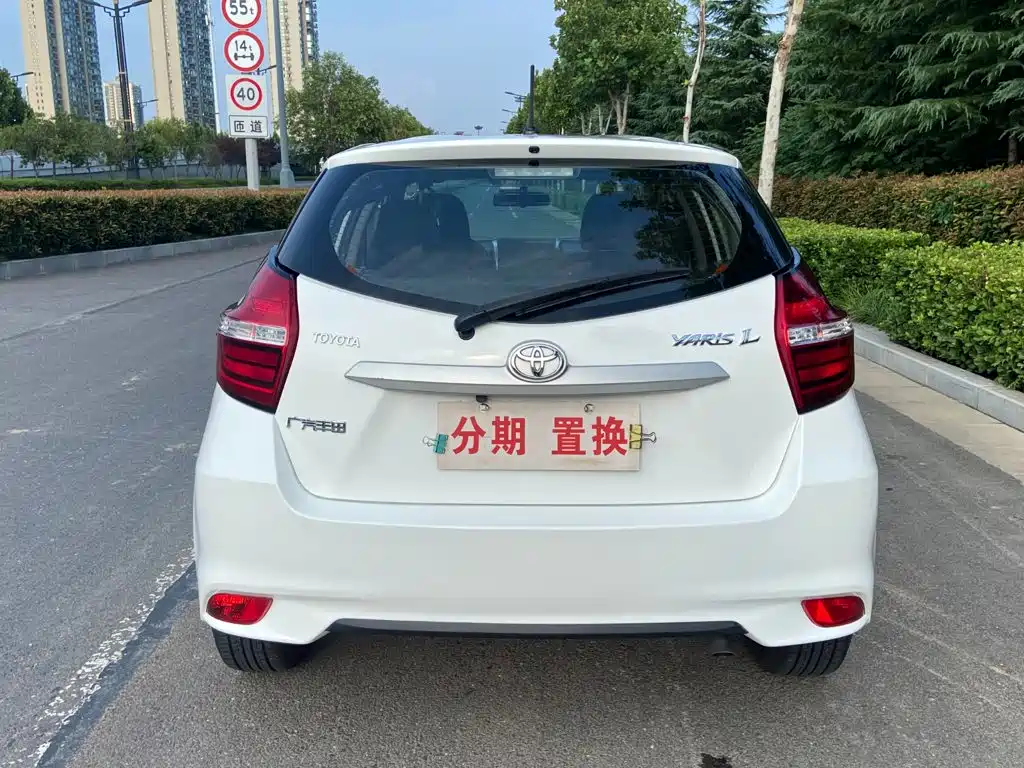 Toyota Yaris L 2019 — фото 13