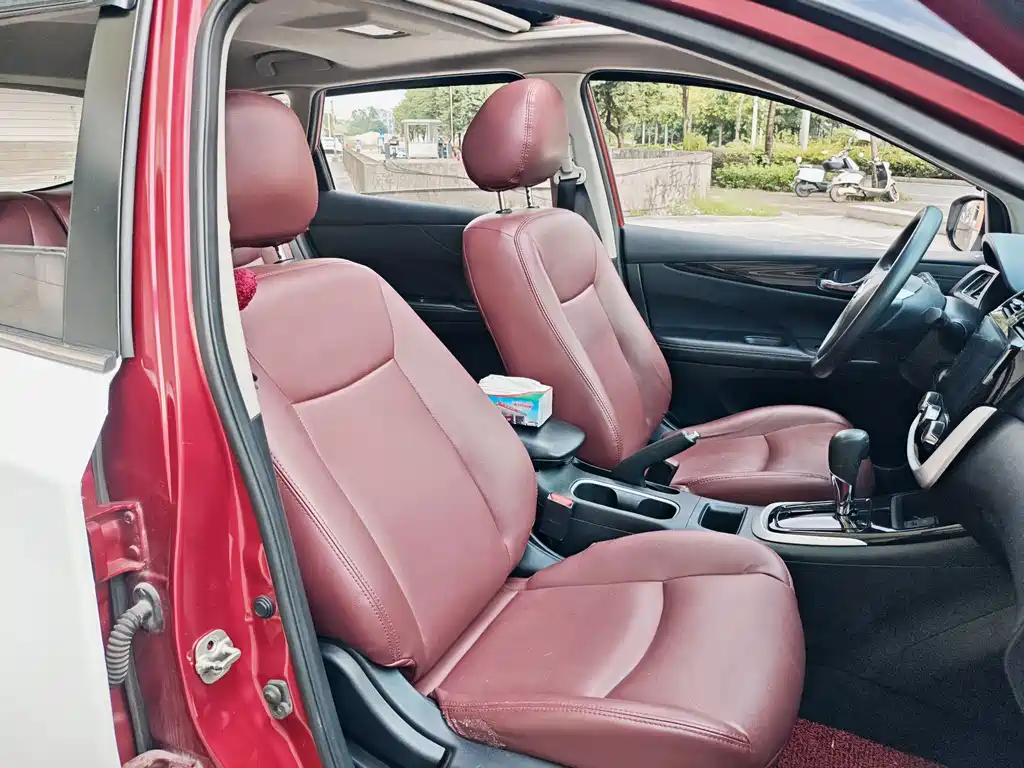 Nissan Tiida 2018 — фото 17