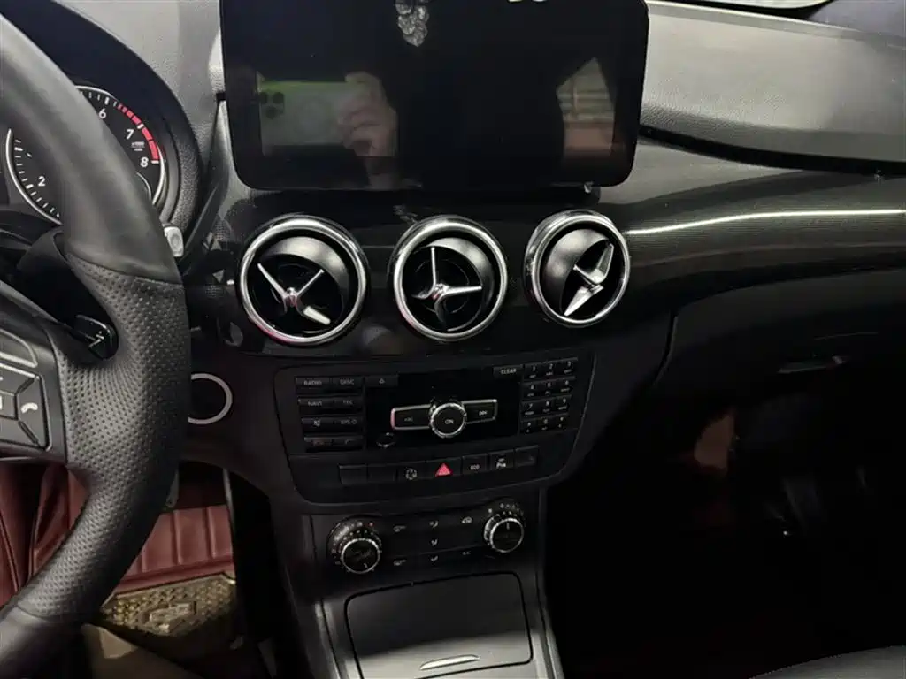 Mercedes-Benz B-Class 2014 — фото 11