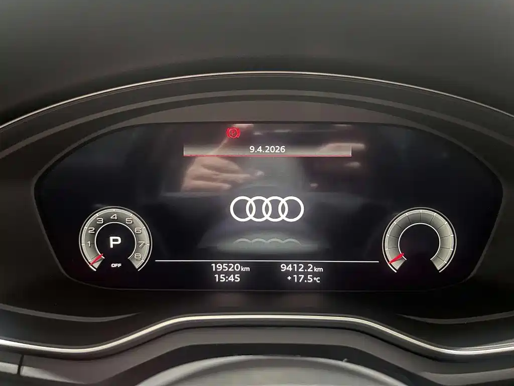 Audi A4L 2023 — фото 12